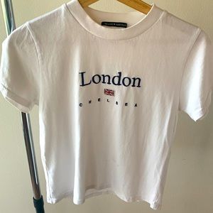 Womens Brandy Melville London Chelsea tshirt - one size